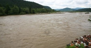 Stire din Social : Cod portocaliu pe Dunăre. Sute de hectare de terenuri, păduri și pășuni, sub ape