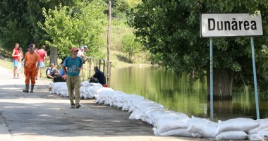 COD PORTOCALIU de INUNDAȚII pe Dunăre. Viitura a ajuns la Topalu / Galerie foto - 4