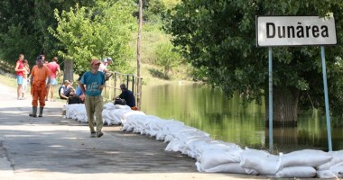 Stire din Social : Dunărea se umflă periculos. Cod galben de inundații, la Constanța