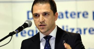 Stire din Politică-Administrație : Deputatul Mihai Tararache: "După doi ani de mandat, nu sunt în totalitate mulțumit de reușite"
