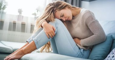 Stire din Sănătate : Durerile abdominale pot fi provocate de acumularea gazelor