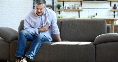 Stire din Sănătate : Durerile în piept pot fi provocate de numeroase boli