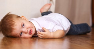 Stire din Sănătate : Copilul are dureri abdominale? Iată care ar putea fi cauzele
