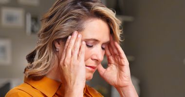 Durerile de cap se pot trata și cu remedii naturale