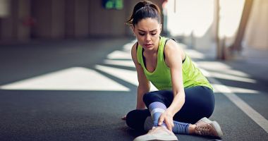 Ameliorați-vă durerile de picioare cu ajutorul unor exerciții simple!