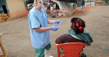 Stire din Politică-Administrație : MAE monitorizează evoluțiile din Africa privind Ebola