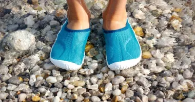 Stire din Actualitate : 6 modele de papuci de apă pentru copii: Ce modele sunt cele mai confortabile și sigure