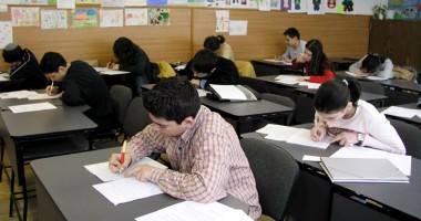 Stire din Cultură-Educație : 200 de elevi merituoși din Cumpăna beneficiază de tabere gratuite