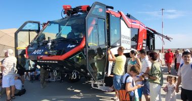 A început Black Sea Air Show 2025. Mii de constănțeni și turiști sunt prezenți la evenimentul de la Mihail Kogălniceanu - 10