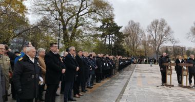 Cetățenii și autoritățile locale au sărbătorit Ziua Națională a României, la Constanța! - 3