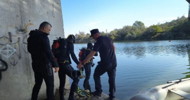 UPDATE: Intervenţie a scafandrilor ISU Dobrogea pe Canalul Poarta Albă Midia Năvodari. E căutată o persoană posibil înecată