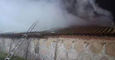 Stire din Eveniment : UPDATE Incendiu la un saivan din Medgidia. A fost găsită o persoană carbonizată