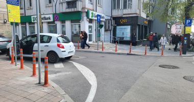 Accident pe bulevardul Tomis. Un autoturism și o motocicletă acroșați de o șoferiță cu tupeu - 1