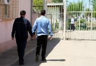 Stire din Eveniment : Trei ani și jumătate de închisoare pentru că a prădat vânzătoarea unui chioșc de ziare