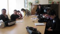 Stire din Cultură-Educație : Profesorii "țintuiți" de scaunul din cancelarie