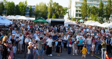 FOTO. Patru zile de muzică, distracţie şi mâncare bună. „Festivalul Tradițiilor și Gastronomiei Pescărești s-a încheiat și cu decizii” - 7