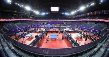 Stire din Sport : E aur european! "La vârsta lor, alți copii ies la joacă…"