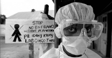Stire din Sănătate : Epidemie de EBOLA / Cum se transmite "febra hemoragică"
