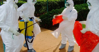Stire din Sănătate : Bărbat suspectat de Ebola, internat la București