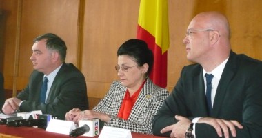 Stire din Cultură-Educație : Cum se va da Bacul în 2013 și când va fi reintrodusă admiterea la liceu