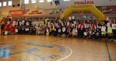 Stire din Sport : Echipa Liceului Teoretic "Decebal", vicecampioană la Olimpiada Gimnaziilor