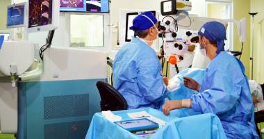 Stire din Sănătate : Specialiști ai Mrini Eye Hospital, la Congresul Național de Oftalmologie