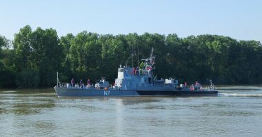 Echipajele navelor militare fluviale, în instrucţie pe Dunăre - 2
