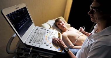 Stire din Sănătate : Asistenți medicali specializați în urgențe medicale și chirurgicale