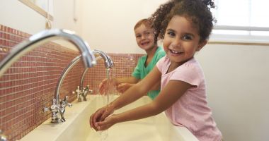Mare atenție la E.coli! Bacteria vă poate afecta grav sănătatea