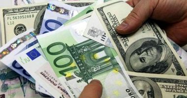 Stire din Economie : Economiile bancare în valută cresc mai repede decât cele în lei