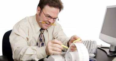 Stire din Economie : Economiștii și contabilii privaților muncesc din greu pentru Fisc