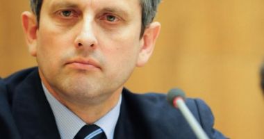 Economistul șef al BNR propune amânarea creșterii punctului de pensie