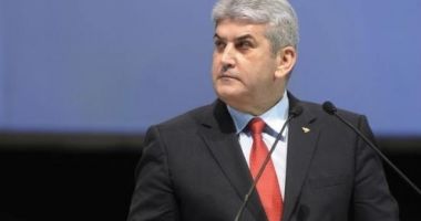 Stire din Eveniment : Gabriel Oprea, MEMBRU într-un sindicat al polițiștilor, în timp ce e anchetat pentru moartea unui agent de poliție