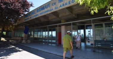 Turiștii în pericol! "Nici nu vreau să mă gândesc ce s-ar putea întâmpla în cazul unui cutremur" - 4
