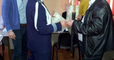 Edilul Valentin Saghiu a oferit plachete celor trei polițiști din Murfatlar care s-au pensionat - 3