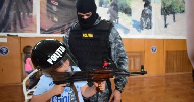 Stire din Eveniment : Îmi este dor de Ziua Poliției Române!