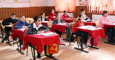 Stire din Sănătate : Educația sanitară, introdusă în școli, din 2014