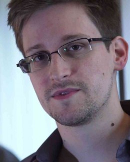 Stire din Actualitate : Edward Snowden: "Guvernul american mă vrea mort"