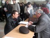 Stire din Social : Constănțenii au stat la coadă pentru un loc de muncă