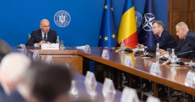 Stire din Actualitate : Coaliția de guvernare a decis creșterea salariului minim. Iată de când intră în vigoare