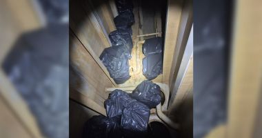 Stire din Eveniment : Mii de pachete de țigări fără timbru, depistate de autoritățile constănțene la bordul unei nave