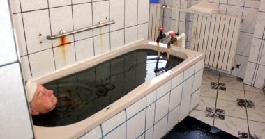 Efectele terapeutice ale masajului subacval de la Sanatoriul Balnear Mangalia - 2