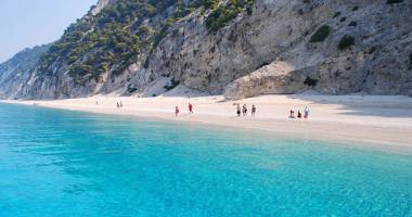 Galerie foto. CUTREMUR DEVASTATOR ÎN GRECIA!  Plaja Egremni, din insula Lefkada, RASĂ DE PE FAȚA PĂMÂNTULUI - 2