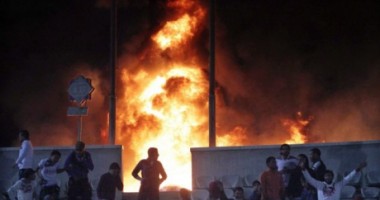 Stire din Actualitate : Măcel în Egipt/  74 de suporteri au fost uciși după un meci de fotbal VIDEO