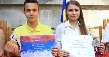 Stire din Cultură-Educație : Ei sunt olimpicii internaționali constănțeni cu "salarii" de la Guvern