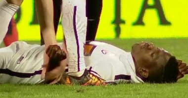 Stire din Sport : Atacant de la Viitorul: "Când l-au urcat în ambulanță nu mai respira"