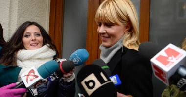 Stire din Politică-Administrație : Elena Udrea, vizită la DNA, în ajunul Crăciunului