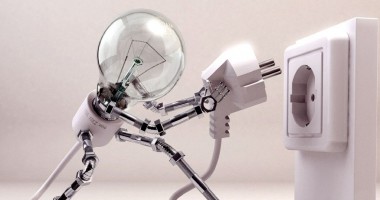 Stire din Economie : Câtă energie electrică am consumat în primele șapte luni din an