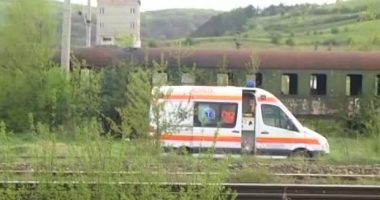 TRAGEDIE. COPILUL ELECTROCUTAT pe un tren A MURIT la spital