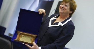 Stire din Politică-Administrație : Elena Frîncu, declarată Cetățean de onoare al județului Constanța